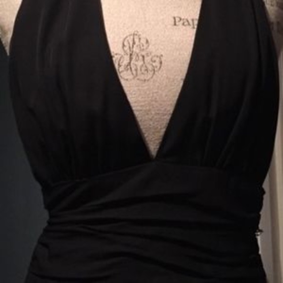 Timeless elegant halter dress ❤️ - Picture 8 of 11